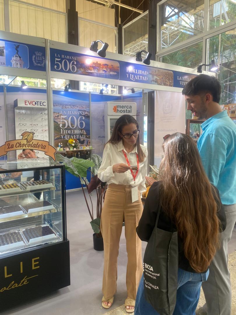 rbancaria1964's tweet photo. Con pasión y compromiso, seguimos acompañando cada sector y construyendo solidez con cada proyecto. 🤝
BICSA #Cuba #ServiciosFinancieros #ExpoCuba #CuentaConmigo https://t.co/tt0vLO92Nv