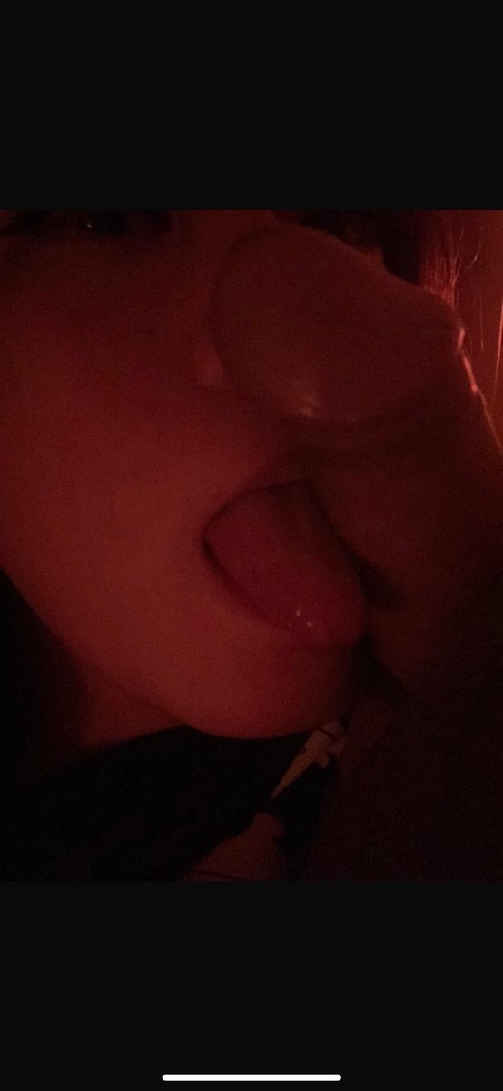 這微涼的天氣
好適合握著肉棒
徵一下
人夫，運動員，軍警 #渣男 ❤️😆