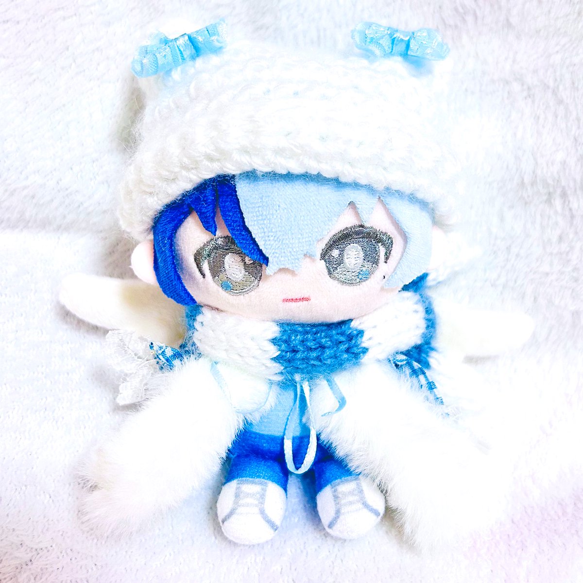 MugAl7z's tweet photo. 寒くなってきたので冬用のポンチョを仕立てました🪡 https://t.co/x40MkAFzUH