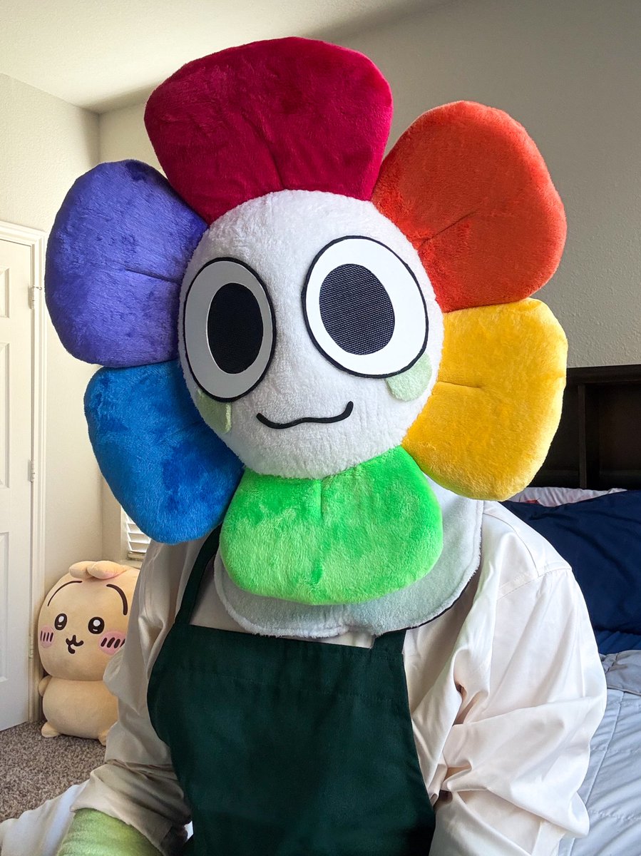 cozyastro's tweet image. does he have the cutest smile? 🌼