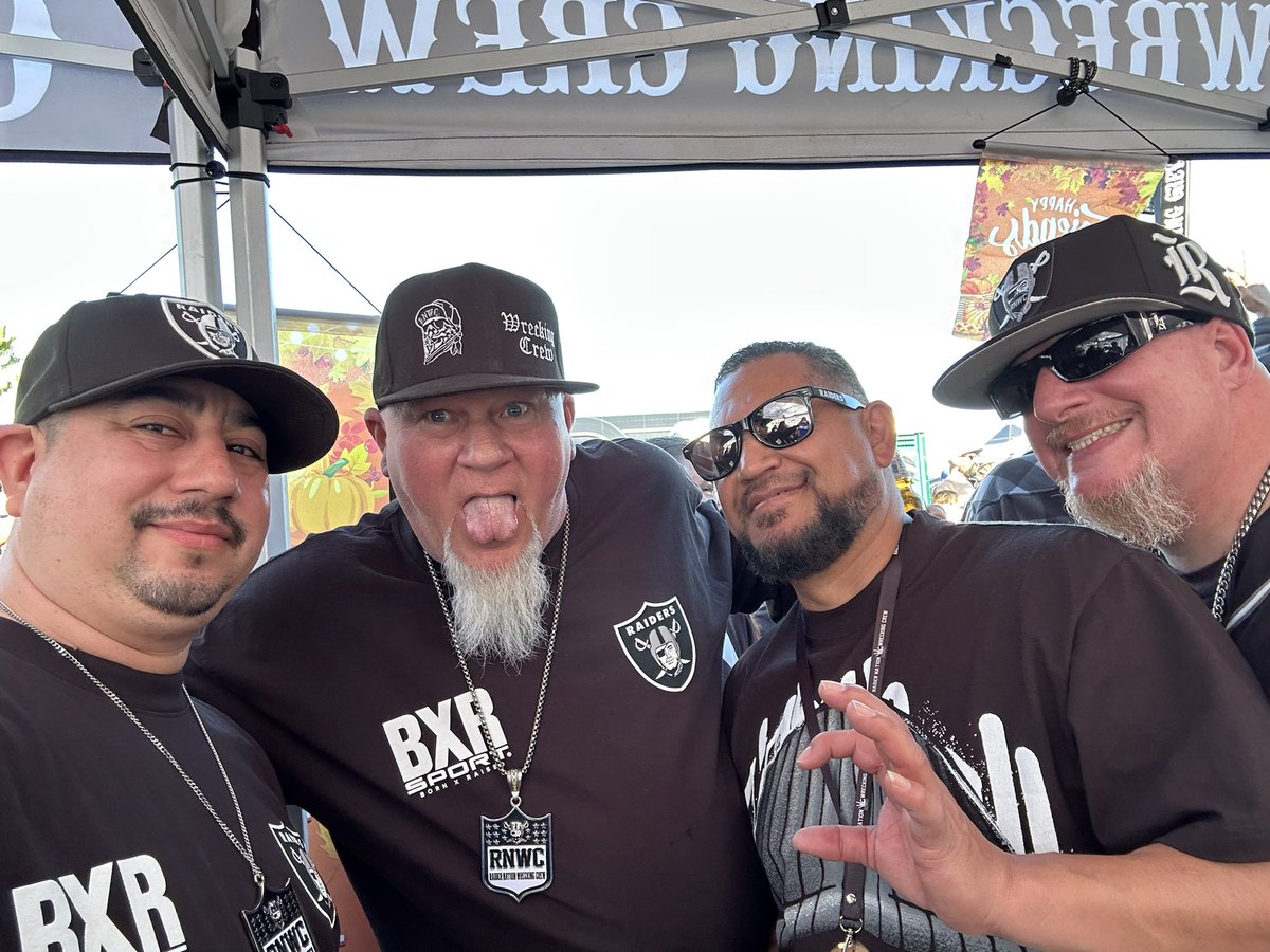 LV_WreckingCrew's tweet image. We lost the game but won the tailgate!!! Wrecking Creeeewwww!!!! @BigLocoHomies @Raiders @AllegiantStadm #RNWC