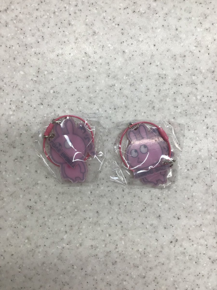 031Moon's tweet image. 【交換】
スタジオUG にしむらゆうじ ワイヤーキーリング

譲】
ラブラビット

求】
同種 ごきげんぱんだ

郵送(定形外/同日窓口発送)

検索からでもよろしくお願いします🧸
 #ごきげんぱんだ