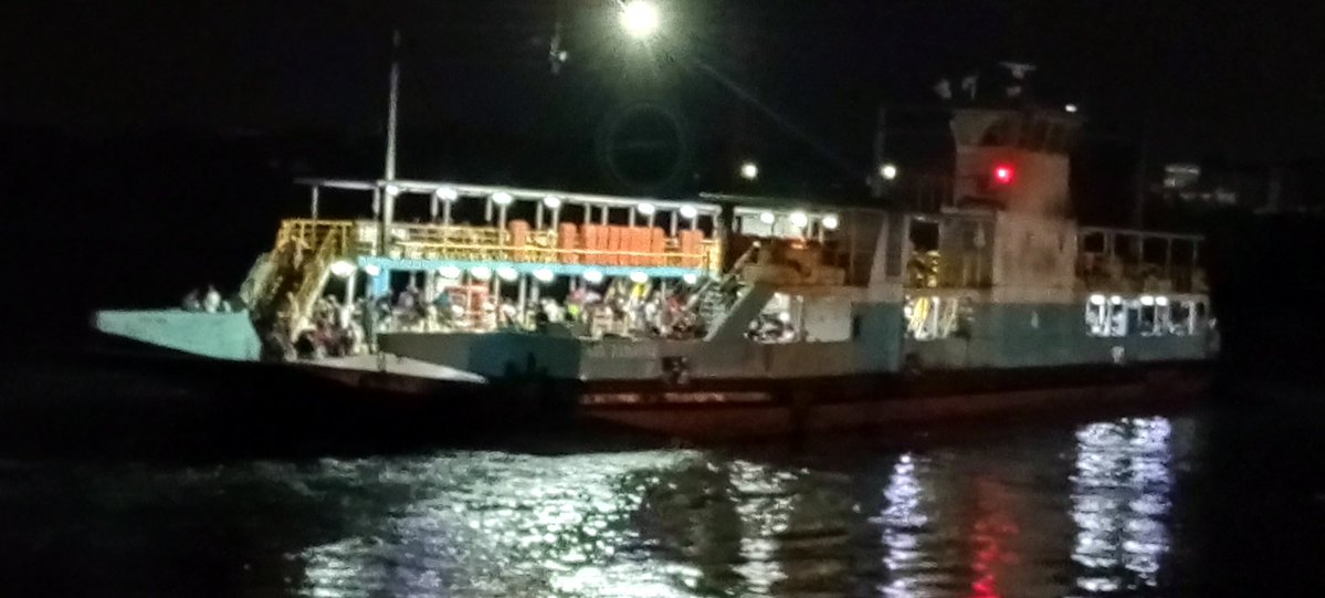 FerryKenya's tweet image. Good morning,
Three ferries are at your service at the Likoni channel.
SAFETY TIP;
1. Embark/disembark aboard as directed by our marshals.
2. Do not sit, lean, or stand on the guard railings.
Safe sail.
#ferrykenya #likoniferry  #PSSDTransport #Kenya_Ports #kmakenya #TransportKE