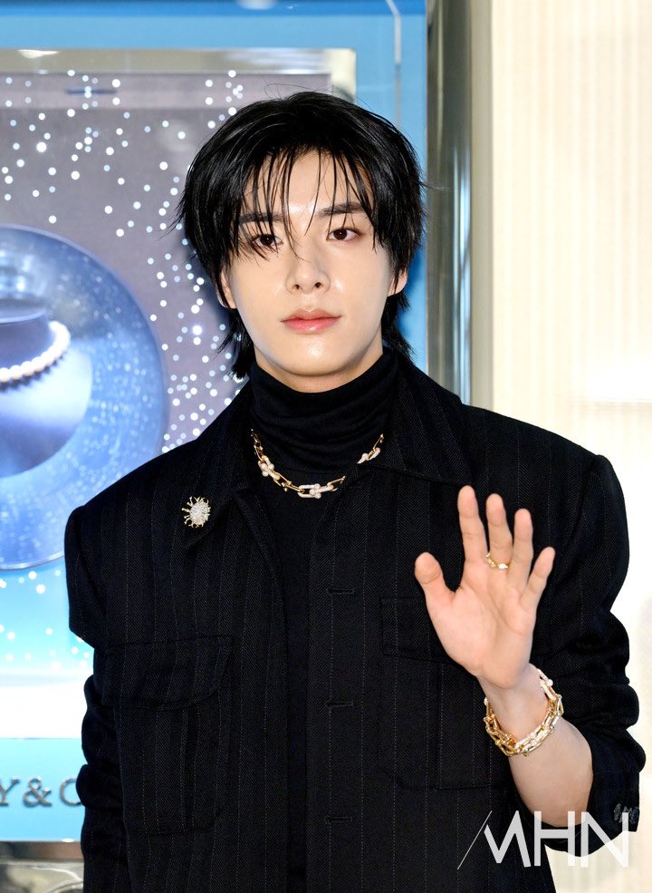 ilovjakez's tweet image. 251125 - if you have naver acc, don&apos;t forget to give a positive reaction to jake&apos;s article

naver.me/59UKwmXx
naver.me/xxF6eGNA
naver.me/Fc58r38X
naver.me/xDCxlVTb

#JAKE #제이크 #ENHYPEN_JAKE