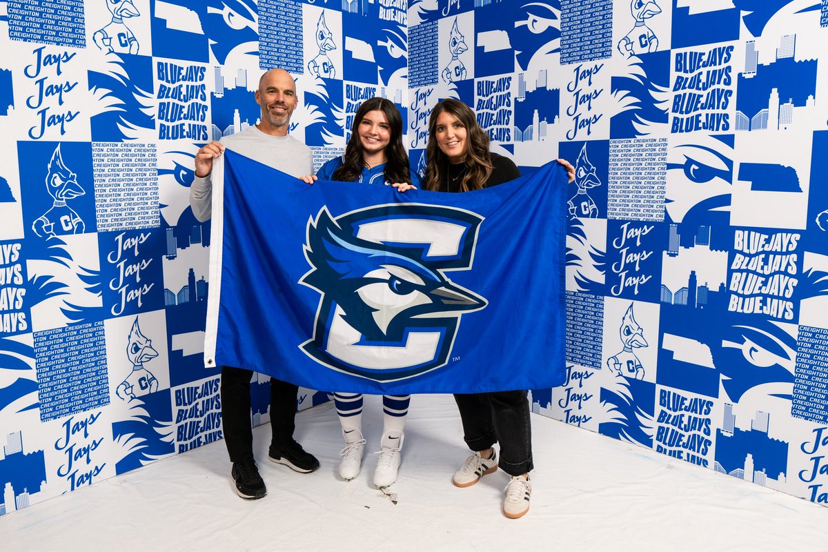 TSanchez2027's tweet image. I am extremely blessed and excited to announce my commitment to Creighton University! 
-
-
Thank you to everyone that has helped make this dream possible! Go Jays 💙🤍