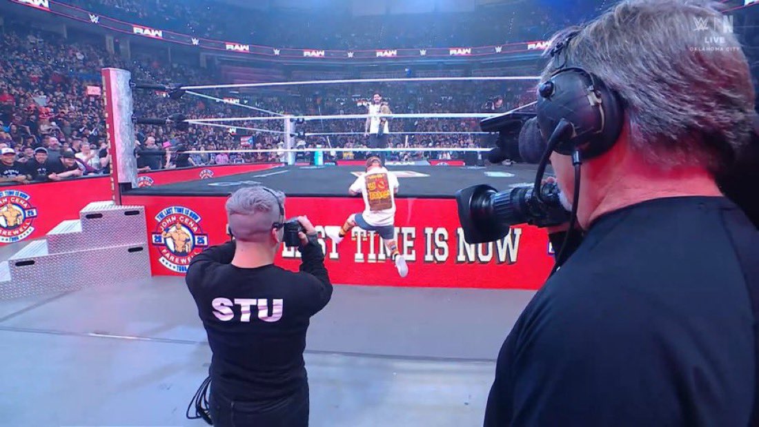 theanglejoey's tweet image. IT’S JOHN WEENA!😭😂 #WWERAW