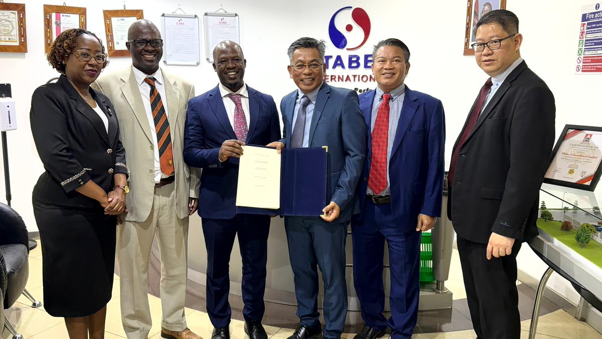 bsmartsystem's tweet photo. On 24 Nov 2025, we marked a major milestone with the signing of our B2B MoU, witnessed by Senator Tengku Zafrul and YAB PM Anwar during Malaysia MADANI’s visit to Kenya. Strengthening global partnerships ahead. https://t.co/O6aeAdoSCi