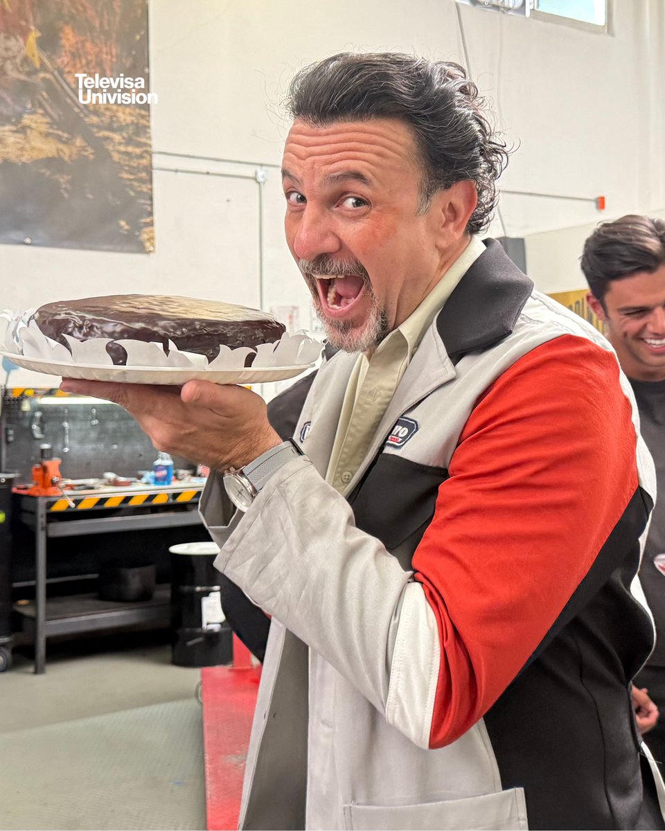 TUPrensa's tweet image. ¡Celebración por partida doble! 🎉

El elenco de #SomosFamilia festejó el cumpleaños de #ArianaSaavedra y @ALEXAVILA14 con un día lleno de pastel, abrazos y sonrisas.

Así se vivió el momento. 👇

#TUPrensa #Próximamente