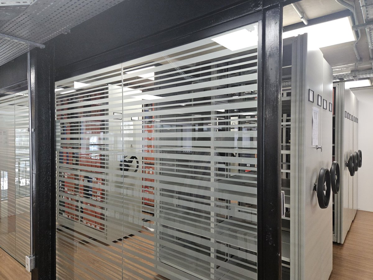 Hoy se inauguró la nueva biblioteca de la Facultad de Artes en un espacio magnífico, amplio y moderno donde recorrer y consultar los acervos unificados de la Escuela Universitaria de Música y de Bellas Artes.