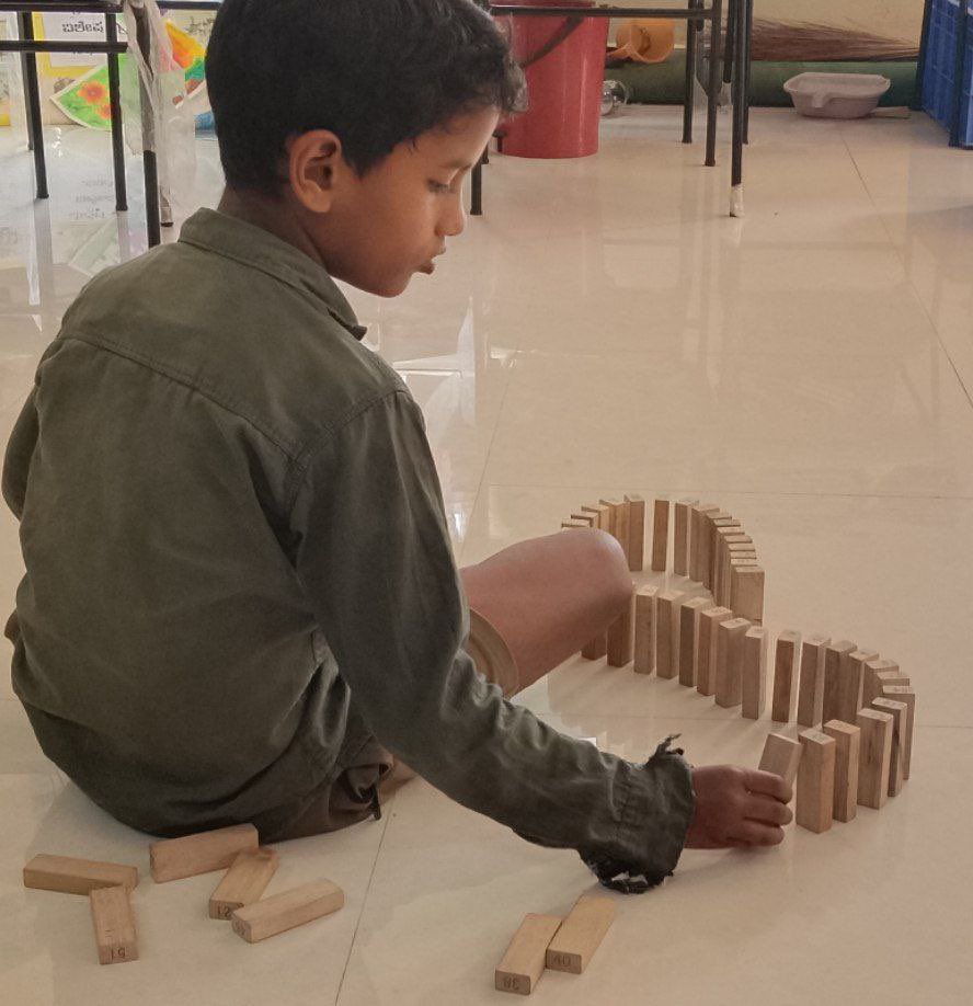 readingkafka's tweet image. For rural communities, public libraries are not only static repositories of books. They are spaces for active, creative, and collaborative learning.🌷🌿📚🕊️#kidsinlibraries