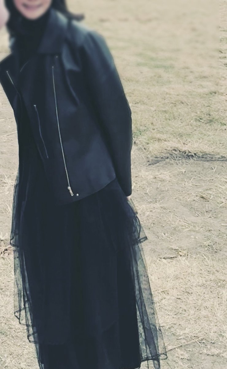 密かにエルメスを身に付けて楽しむのです
タイムレスなレザージャケット。