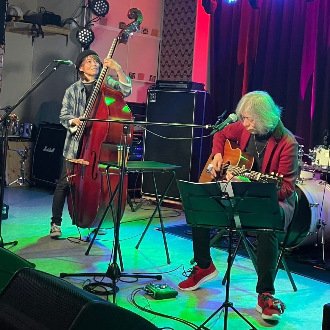 MonbizExL's tweet photo. 元ベーシストにして、今、鍵盤弾き語リストのワイコ嬢が月例で開催しているトークイベント、18回目のゲストにお声かけ頂いて、しばし悩んだものの、次はなさそーに思われましたので、快諾。
したところが、その後救急搬送で入院、退院後も体調不安定……。ですが、何とか出演できるようあがき中。 https://t.co/yvkmlbbqEP