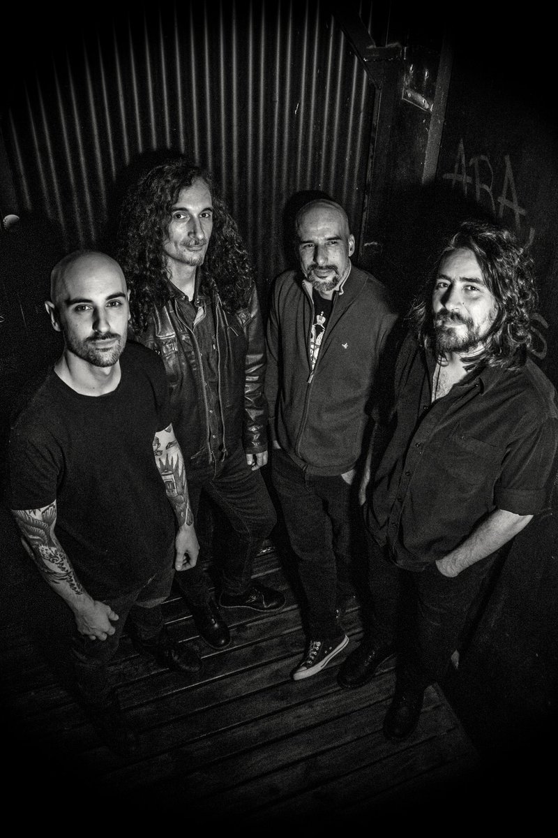 Pasó un fin de semana vibrante y arrollador con las metafísicas despedidas de año en La Plata y Buenos Aires, gracias por acompañarnos 🖤

🛞 Diciembre llega con los 3 últimos conciertos del 2025 en El Palomar, Rosario y Córdoba 
🎫 Entradas con descuento linktr.ee/poseidotica