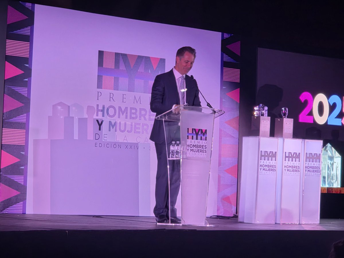 Germán Ahumada Alduncin, presidente del Consejo de <a href="/CasasARAoficial/">Casas ARA</a>, presenta la categoría Cimientos del #PremioHyM 2025