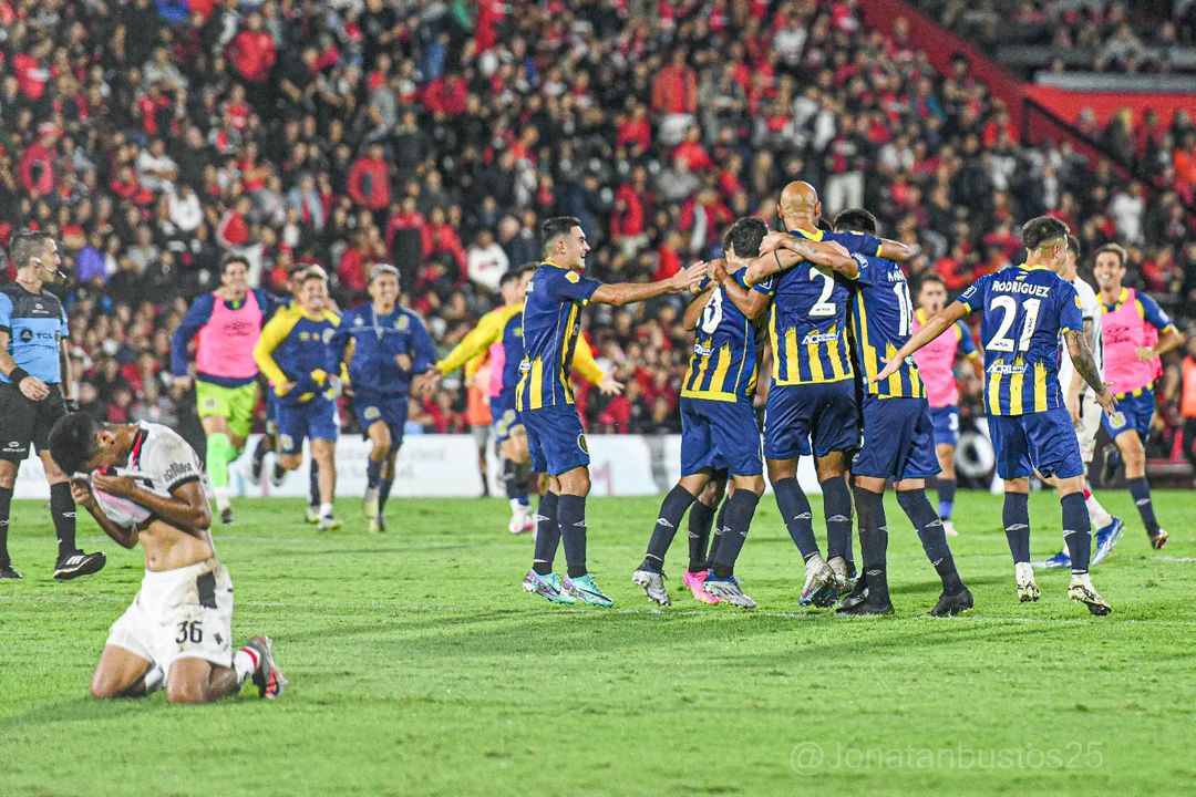 ElChacoDelTW's tweet image. Tanto quilombo por darle la espalda al vigente campeón y ya lo había hecho Newell's en 2024.