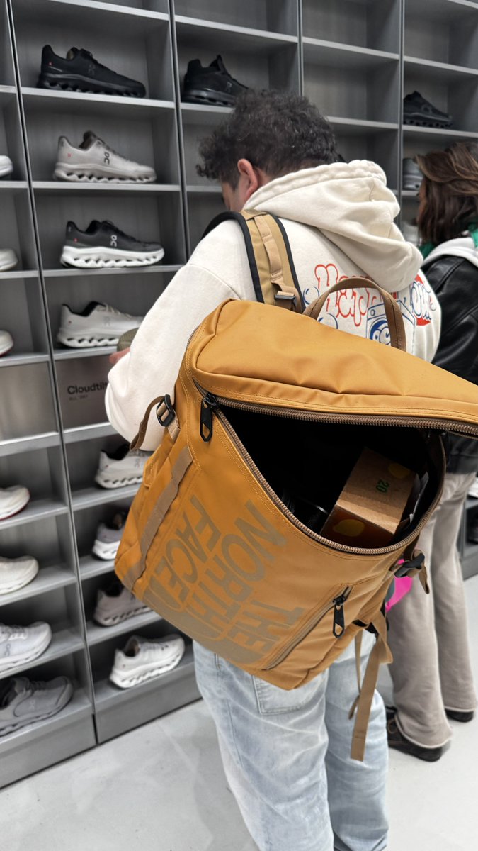 codeiiiii's tweet image. Nigga was saving ts for later??? 😭