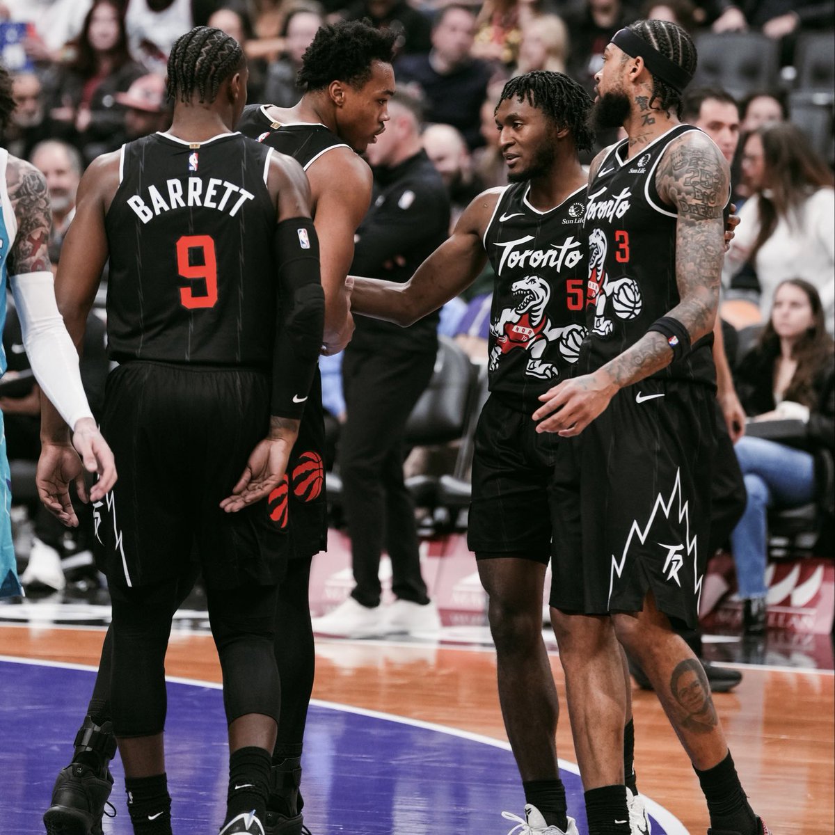 RTNBA's tweet image. TORONTO WINS THEIR 8TH CONSECUTIVE GAME

THE NORTH IS ON FIRE 🗣️🔥