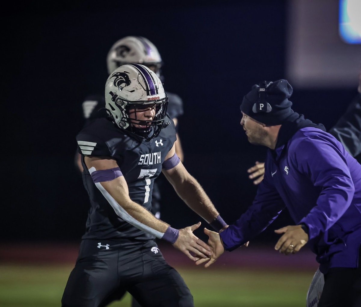 Forgot to post this during the season but I wanted to say having the privilege to work with these guys all year was a phenomenal experience! <a href="/MicahForrest42/">Micah Forrest</a> will a force to be reckoned with next season! A voice on the field and off will be vital! <a href="/PHSPantherFB/">Park Hill South FB</a> 
#APEX
