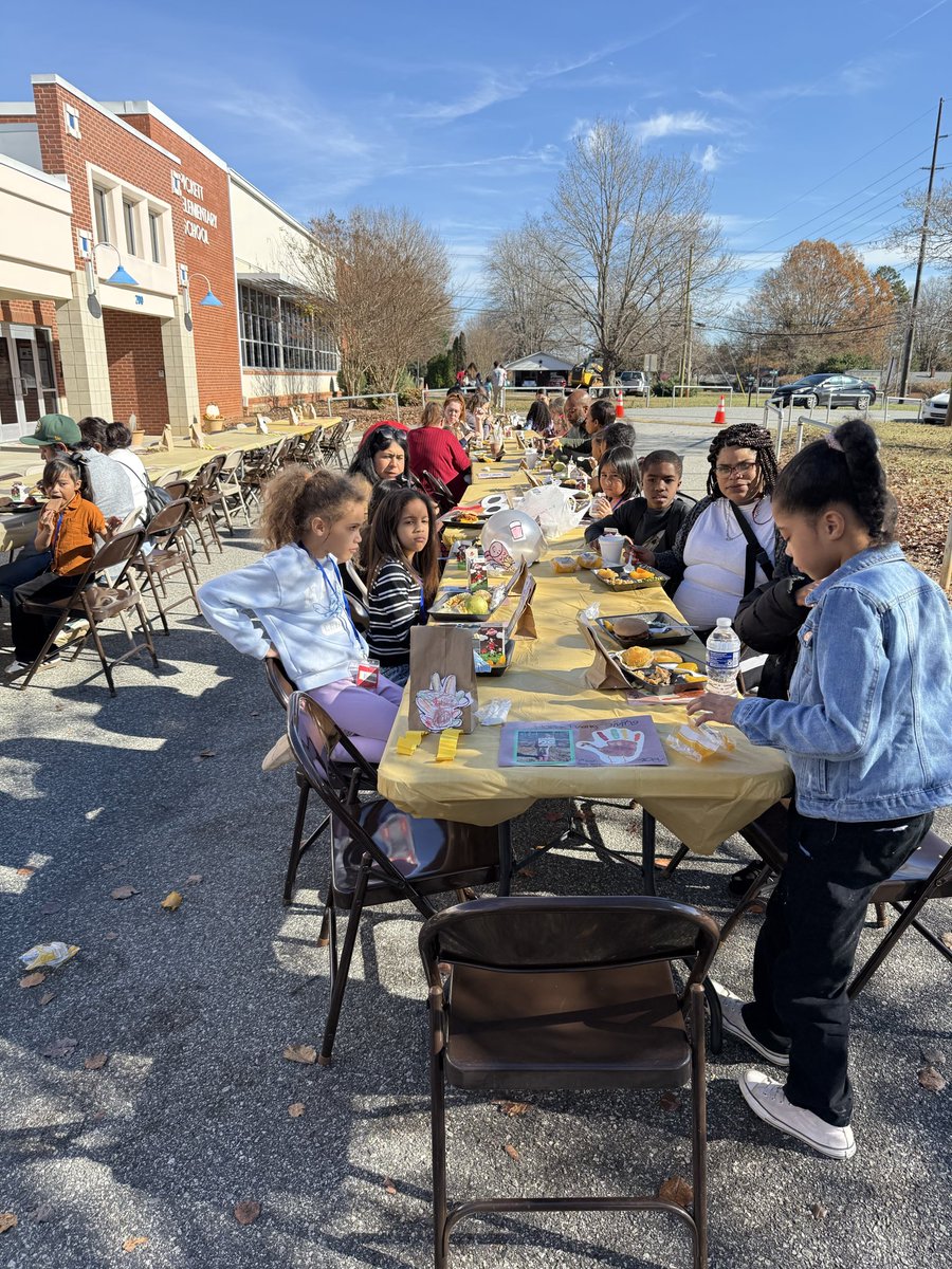 PESJackets's tweet photo. 🍂🦃 Today, our 1st grade scholars celebrated Thanksgiving with a festive parade and a heartwarming performance in the gym! Thank you to our amazing teachers, TAs, staff, and families for making this day so special.
@LCSJackets @nakiahardy @leighjones23 @BruceCarrollEDU https://t.co/Ks2iYp4xQM