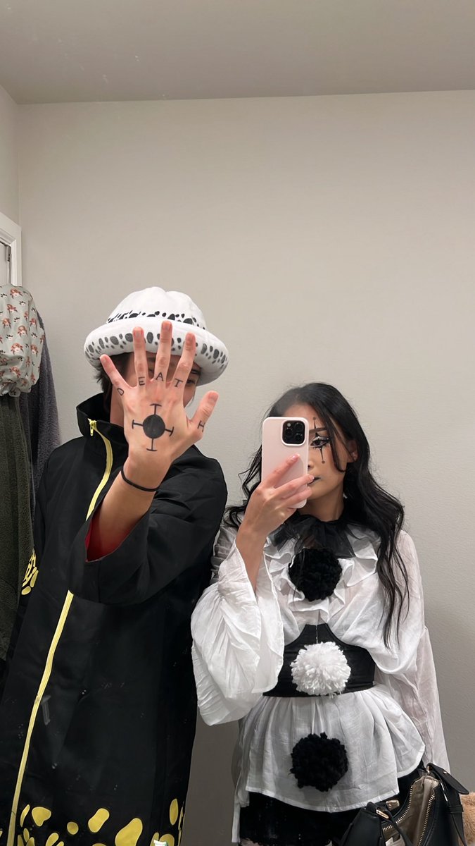 fweakbawbb's tweet photo. old halloween flick 😁 https://t.co/DtoQy7onLv