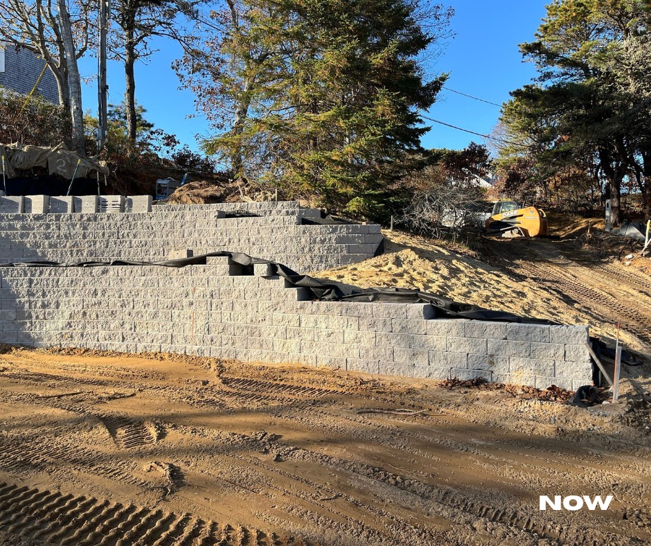 PhilbrookCC's tweet image. #ProgressReport – With the original home and cottage removed, site work is moving forward. A new set of stepped retaining walls are a crucial element in how we’ll transform this waterfront lot and make room for the new house foundation.
#BuiltByPhilbrook #CapeCodInsta