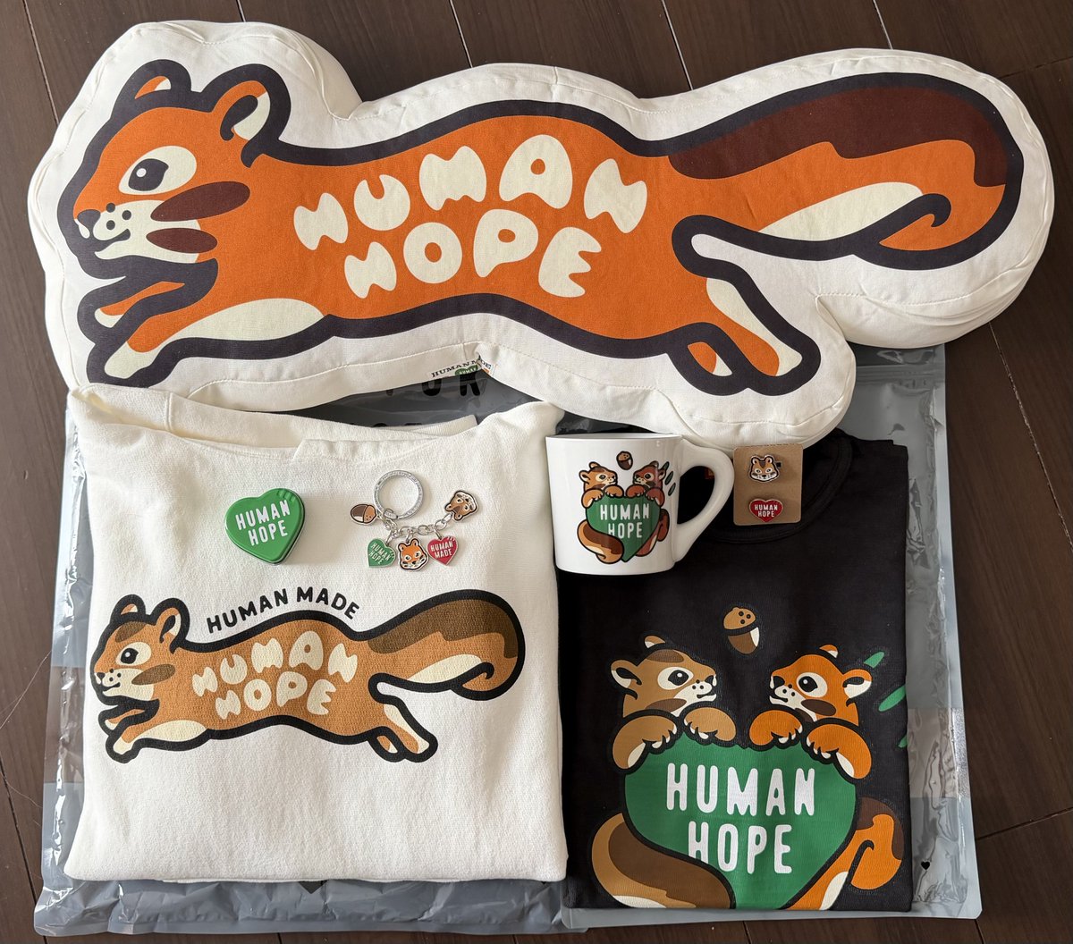 HUMAN HOPE Cushion Key Charm Heavyweight Hoodie White Mug Ring Set