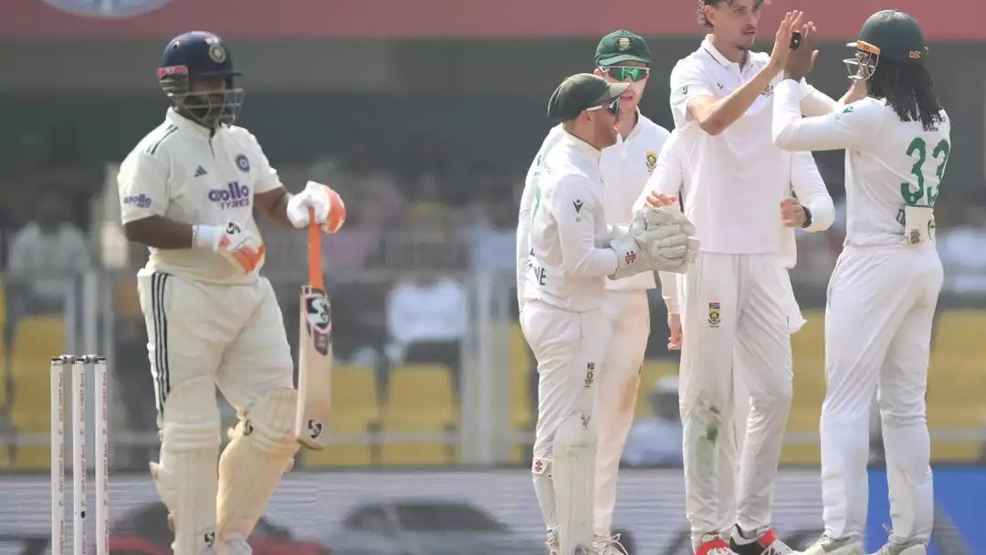 CricBuzzX128's tweet photo. A little bit of restraint, however uncharacteristic, could've given Pant a chance of going one-v-one against lesser bowlers in South Africa's attack https://t.co/gCUimF1wyq