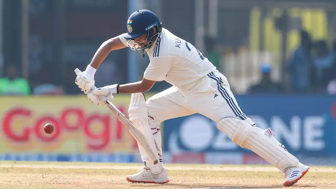 CricBuzzX128's tweet photo. Kuldeep Yadav batted out 134 deliveries for 19 runs, that's 22.2 overs for 19 runs https://t.co/91PiI1AgG4