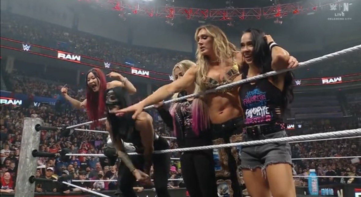 theanglejoey's tweet image. The Women&apos;s War Games match SHOULD main event #SurvivorSeries 

They&apos;ve got the most elevated story going into the show #WWERAW