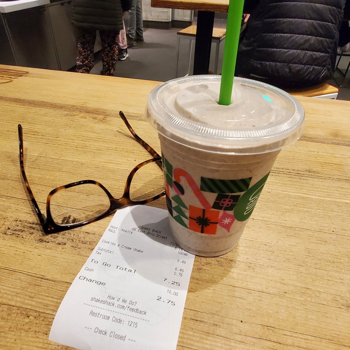 En 1994, Vincent Vega se preguntaba, cómo era una malteada de 5 dólares en el Jack Rabbit Slim. Hoy, en 2025, una malteada en un tugurio como Shake Shak cuesta la friolera de 7.26 dólares. Así la inflación y otras cosas de mercado. Se está dispuesto a pagar una locura.