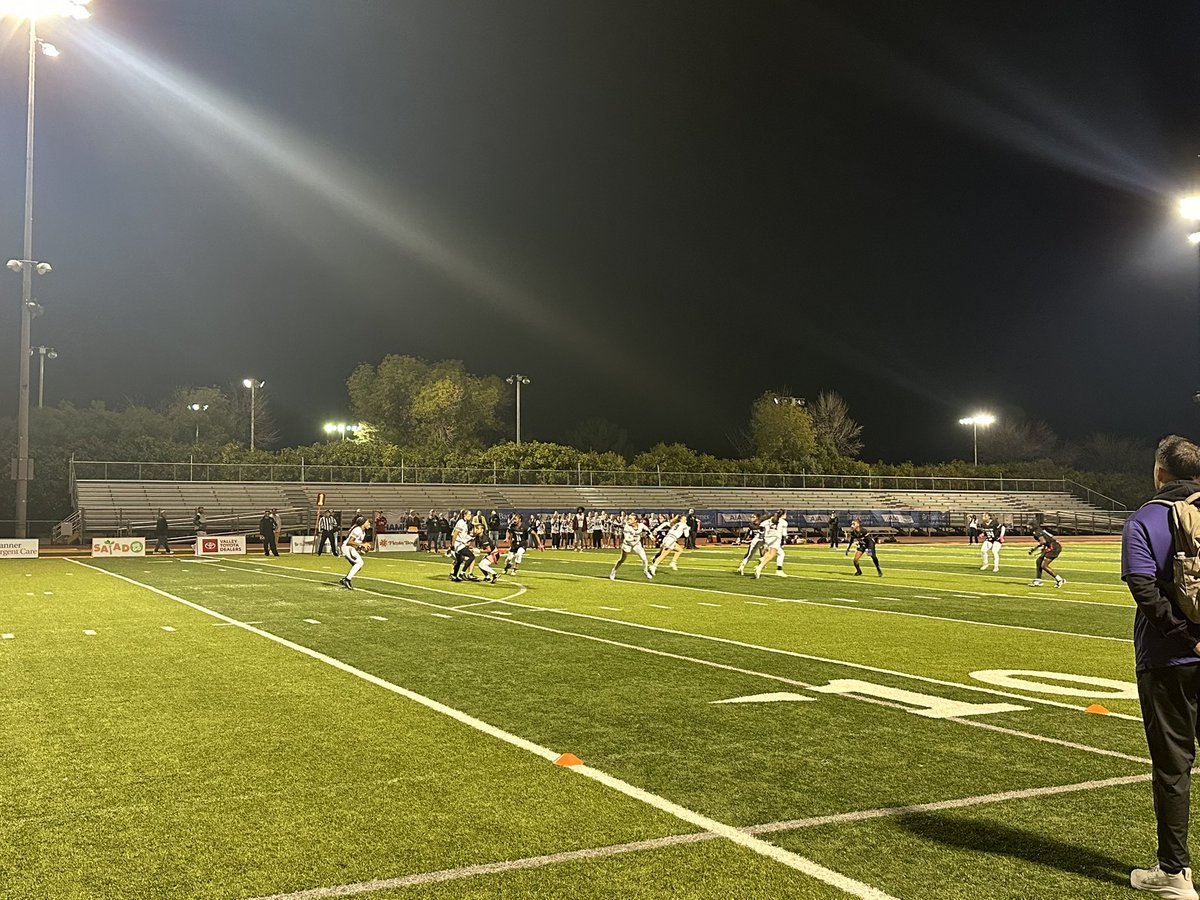 Halftime of the <a href="/AZPreps365/">AZPreps365</a> 6A Flag Football Championship  <a href="/HHSGirlsFlag/">Hamilton Girls Flag</a> leads <a href="/RMAthletics/">Red Mtn Athletics</a> 7-0. No rain, beautiful night. STATE CHAMPIONS WILL BE CROWNED TONIGHT! <a href="/AZPreps365Jose/">Jose E. Garcia</a> <a href="/KevinMcCabe987/">Kevin McCabe</a> <a href="/Fiesta_Bowl/">Fiesta Sports Foundation</a> <a href="/Sports360AZ/">Sports360AZ</a>