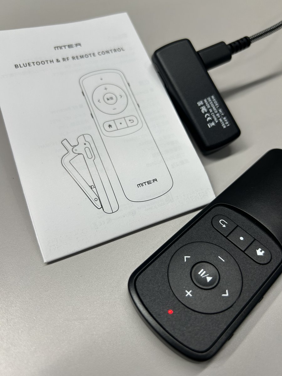 taku5729's tweet image. MITER様(@miter_Japan)様から、PRレビュー案件
Bluetooth Remote Control
です。

あまりKindleでの活用が紹介されていないので使用してみました。
KindleではRFクリップが必要となります。（RFクリップは手でタップする場所に装着します。）…