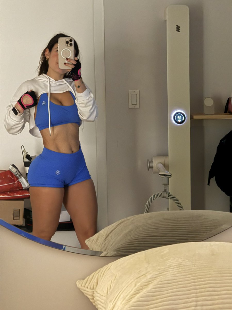 Angie Varona™ tweet media