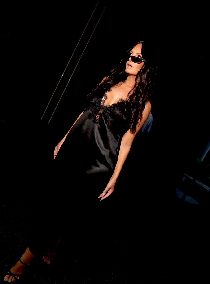 Going to dinner with <a href="/SummerSkyMonroe/">Summer Monroe</a>  #RHOTM