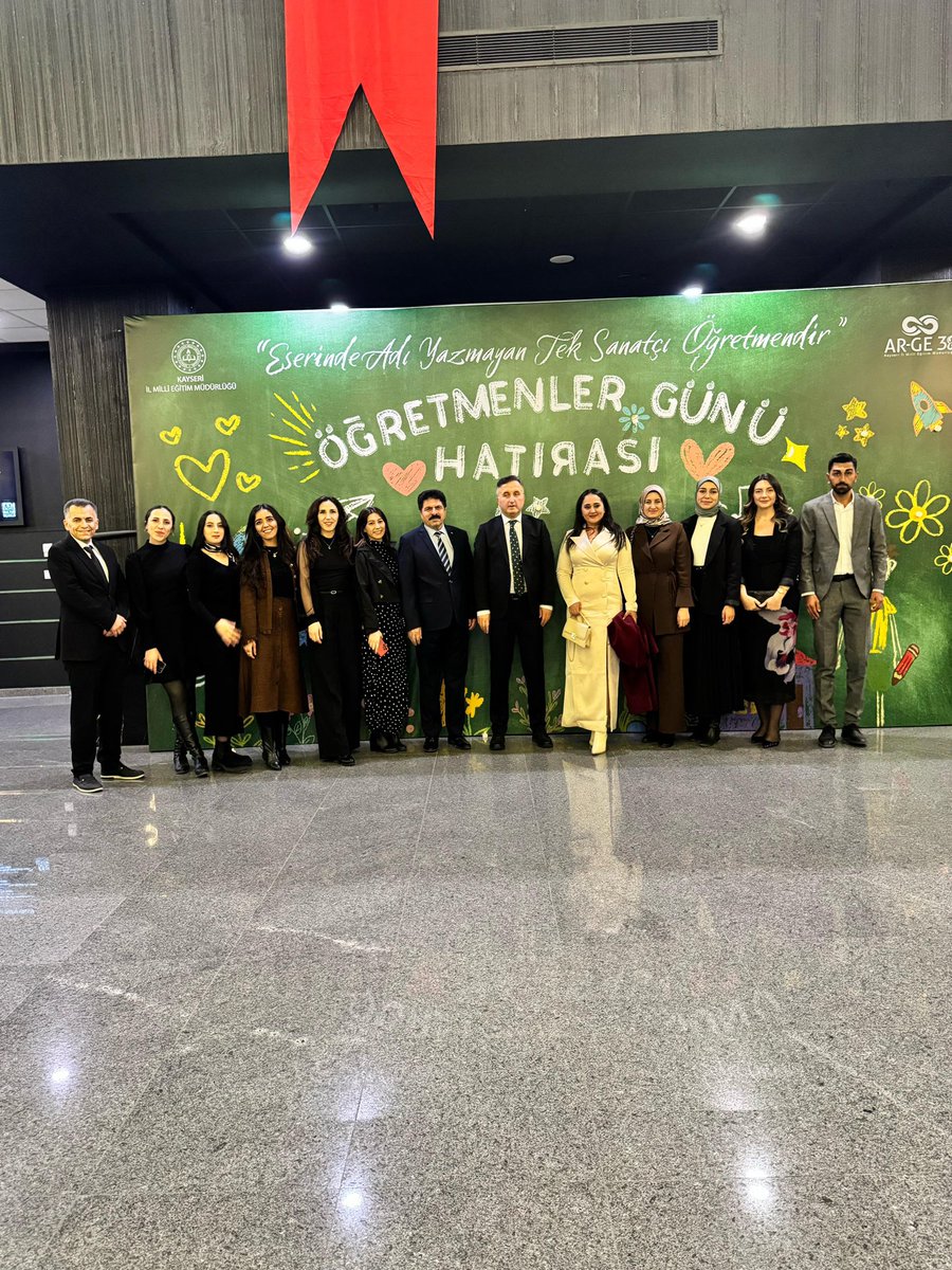 İl Milli Eğitim Müdürümüz Sn. Coşkun ESEN başkanlığında, İlçe Milli Eğitim Müdürümüz Sn. Mahmut ASLAN, Şube Müdürümüz Sn. Yunus CENGİZ ve Damızlık Şehit Piyade Onbaşı Ahmet Dursun ilk ve ortaokulu öğretmenlerimizin katılımı ile 24 Kasım Öğretmenler Gününe özel yemek düzenlendi.