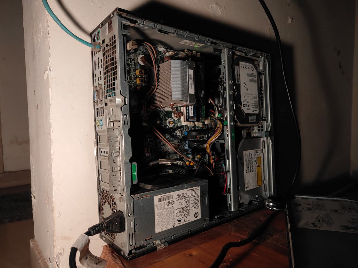 RazoBeckett's tweet image. Wrote blog about my homelab check it out.

Link: link.razobeckett.xyz/mhmr?utm_sourc…

#proxmox #linux #servers #homelab #selfhosting