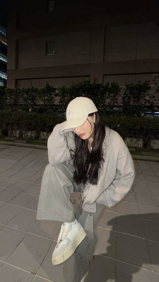 不知名美女 tweet media