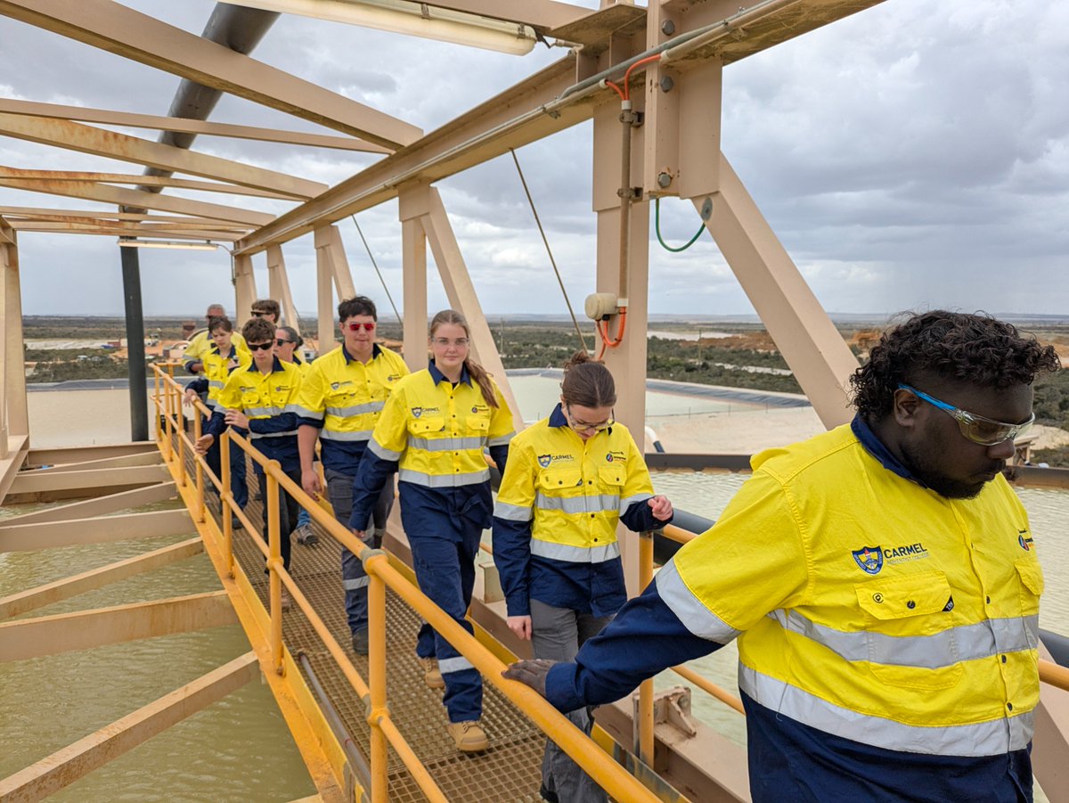 image_resources's tweet photo. We recently welcomed students from Carmel Adventist College to our flagship Atlas Project. Students learned about Image Resources, how we operate, and the wide range of career pathways available in the mining sector. 

Learn more: https://t.co/25P2YH2tpc https://t.co/IEkK17GX1b