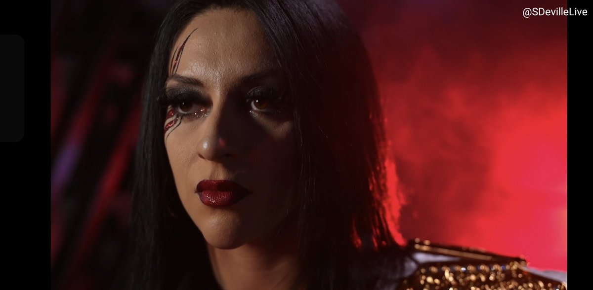 SDevilleLive's tweet image. La Primera @Steph_Vaquer #WWERaw