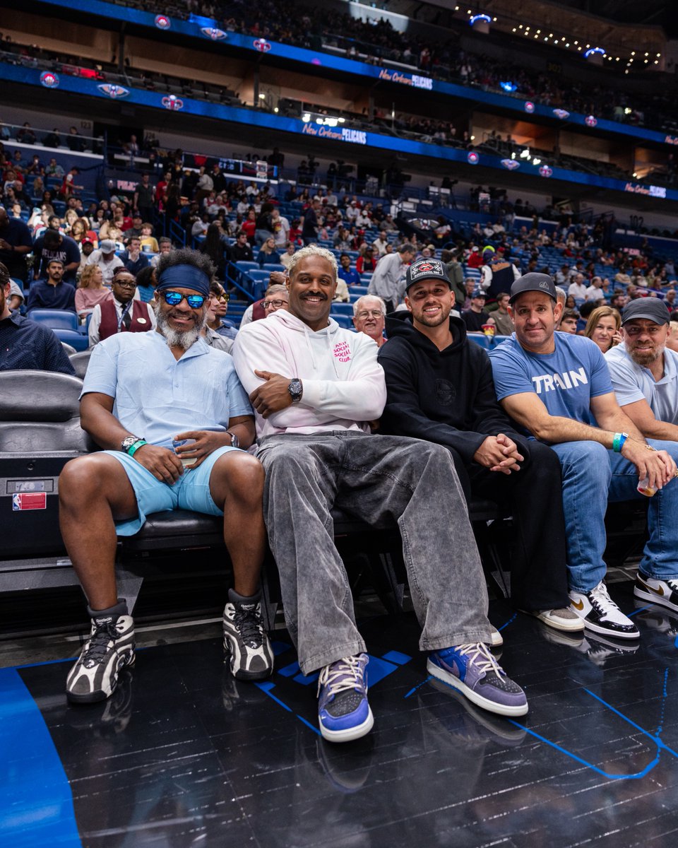 Cam Jordan sighting while rocking his Zion's x Air Jordan 1 Low OG “Voodoo Alternate”

@Jumpman23 | @Saints 
