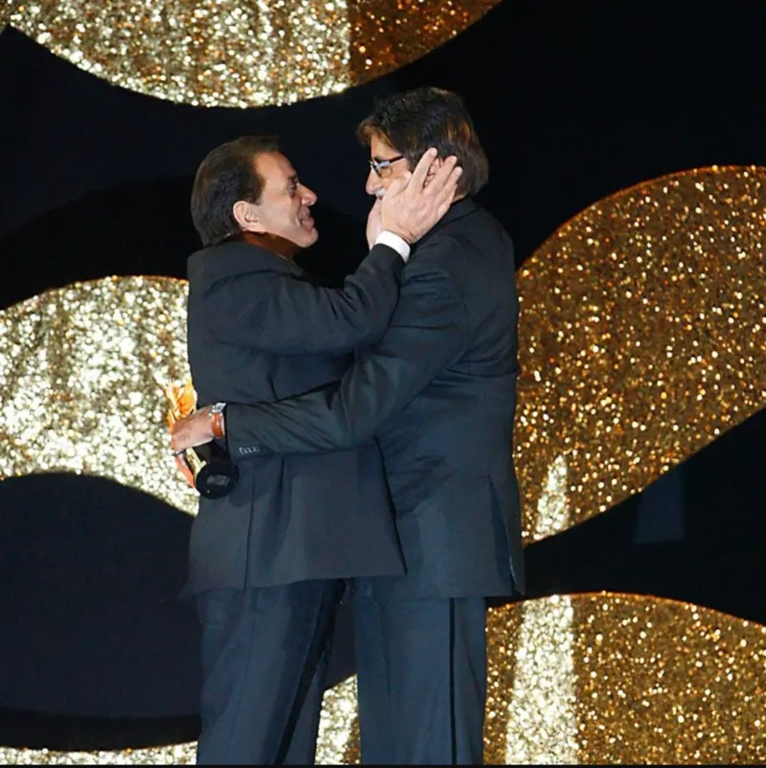 🚩🚩धर्मेंद्र ने जब स्टेज पर अमिताभ को बाहों में भर लिया था🚩🚩

💯🛑 देखिए कुछ यादगार तस्वीरें🛑💯

#DharmendraDeol
#dharmendra