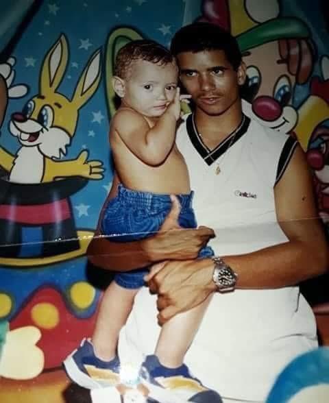 patrickbxd_3's tweet photo. Te amo pai feliz aniversário 🎉🥳🍫💪
Liberdade eterna te amooooo https://t.co/GfBXoc5hSZ