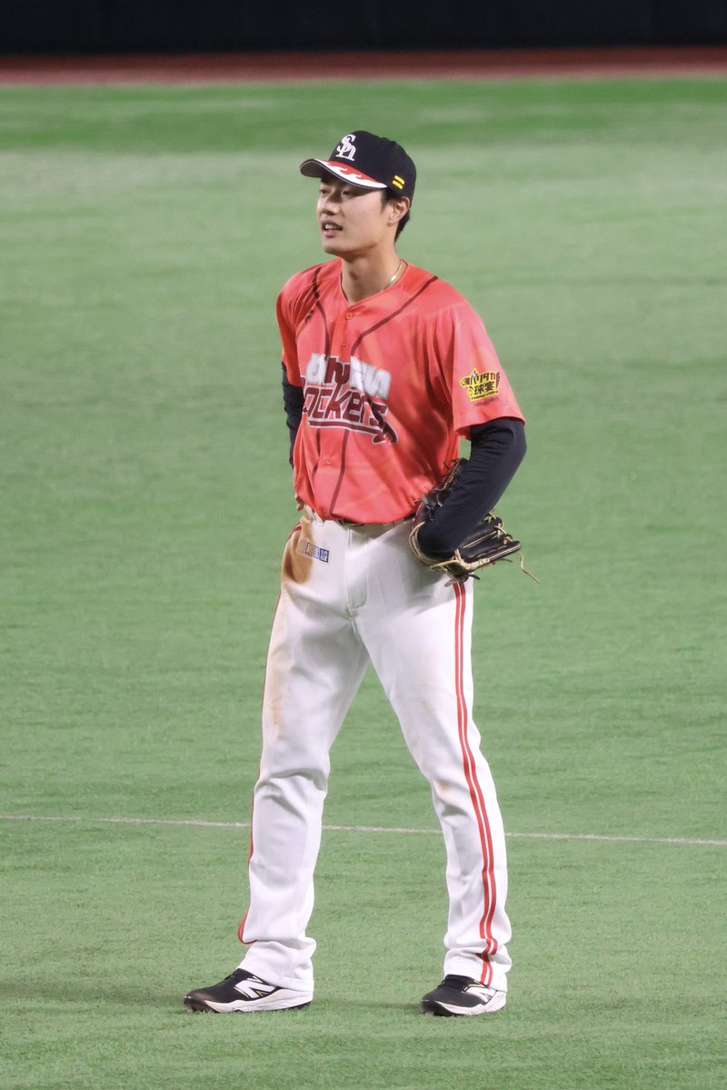 jyjmtpamtjmlak's tweet image. 立って守備する姿が珍しいお二人

#谷川原健太
#渡邉陸