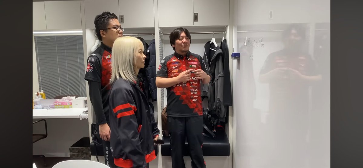 Gen_M_League_'s tweet image. 11/24 🌋オフショット🎥✨

-鉄は熱いうちに打て-

最終局の牌姿からすぐさま検討会開始
最適解を求めて白熱する議論
きっと難しいシチュエーションだったのは
想像に難くないのだが

ただ…これはとても贅沢な時間☺️

#EX風林火山
#オフショット
#勝又健志
#内川幸太郎
#二階堂亜樹
#永井孝典