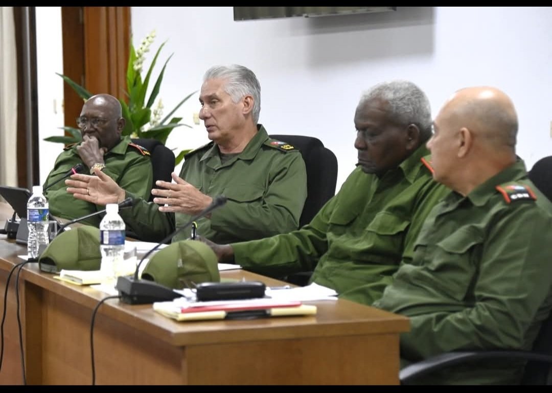 Desde el 2020 han salido 2,7 millones de cubanos de la isla, o sea el 25% de la población y el 78% desea irse. 
Este régimen se va acabar, no porque el gobierno ceda, sino cuando no haya nadie en esa mazmorra.