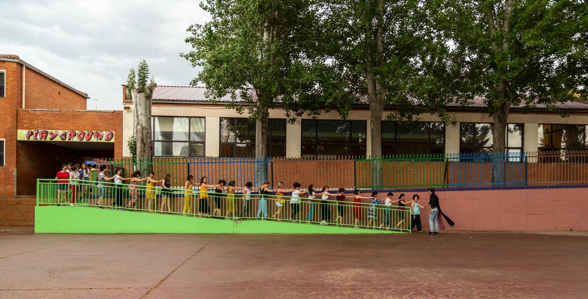 CrossBorderProj's tweet image. Nuevo Curso de #TeatroAplicado para #ProfesMolones con #EscuelaCross 💫

Del 15 de enero al 12 de marzo de 2026

Dirigido por Nacho Bilbao para docentes de todos los niveles educativos.

Lugar: Pozuelo de Alarcón, Madrid

Información e inscripciones: cultura.pozuelodealarcon.org/cultura-y-ocio…