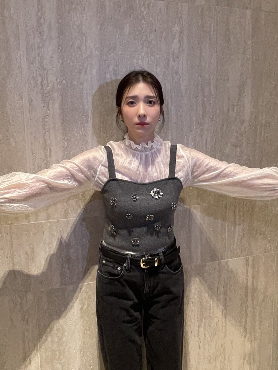 [#김지현]

MZ특공대로 거듭난 김지현 배우의
카카오 콘텐츠 촬영 비하인드 포토📸

여러분 지현 배우가 할 말 있대요•••🫢

❛전남 여수시 소라면 사곡리 산94 해요,,
나 안아,,,🧡❜

#김지현 #KimJiHyun
#배우 #actor
#쿠팡플레이 #지니TV #ENA #UDT_우리동네특공대 #정남연
#drama #kdrama