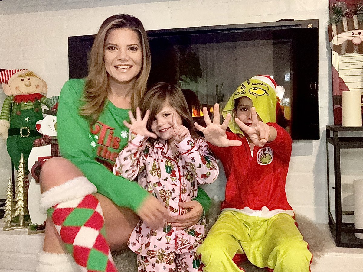 Because nothing say “Christmas card worthy” like 6-7 🙃