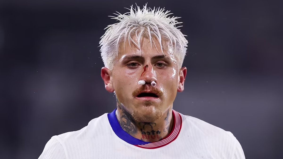 <a href="/WeAreAustinTV/">WAATV Media</a> <a href="/AustinFC/">Austin FC</a> did hernan go diego luna mode?