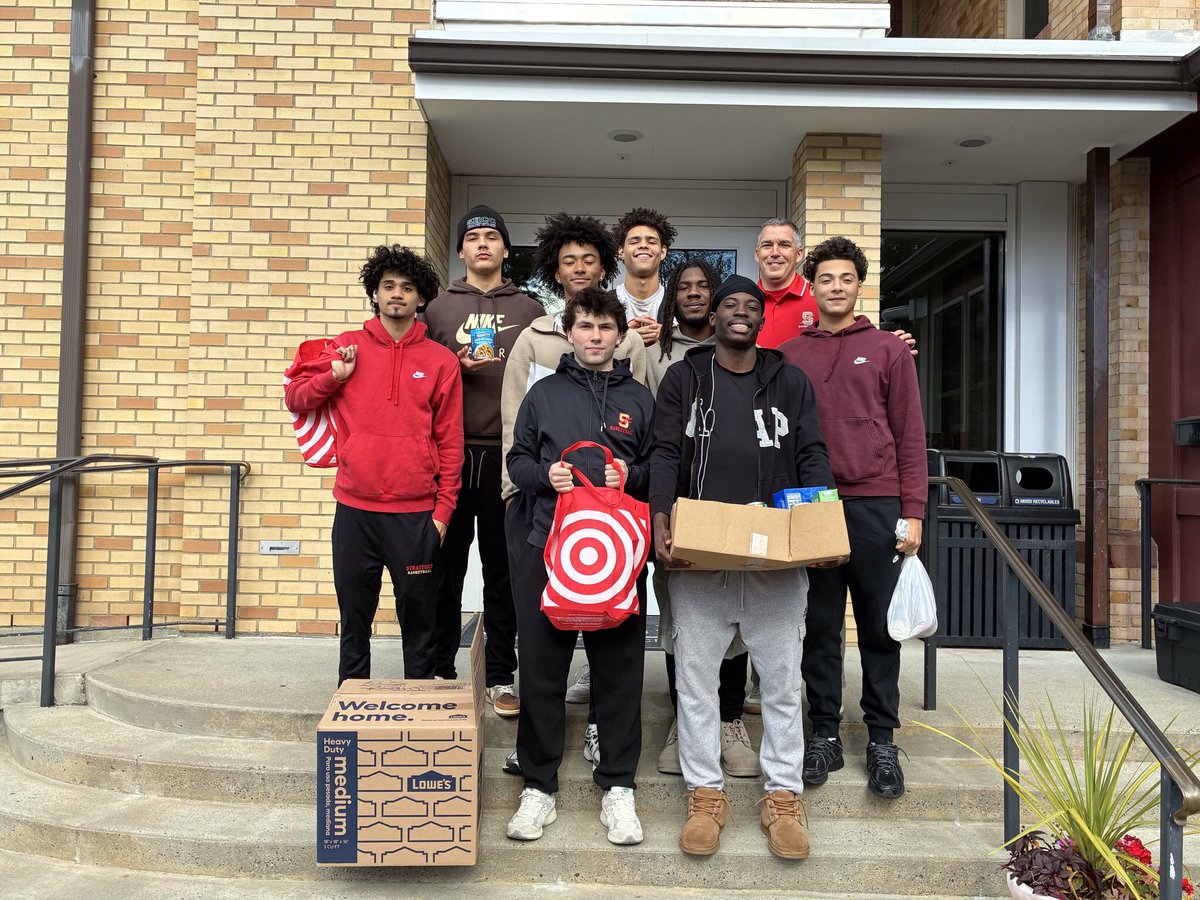 Red_devilhoops's tweet image. Fall Youth Clinic was a success with donations made to Sterling House Food Pantry for Thanksgiving!!